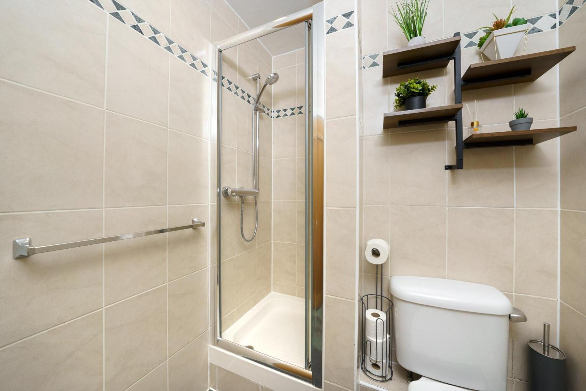 לונדון St George Thames Apartment מראה חיצוני תמונה
